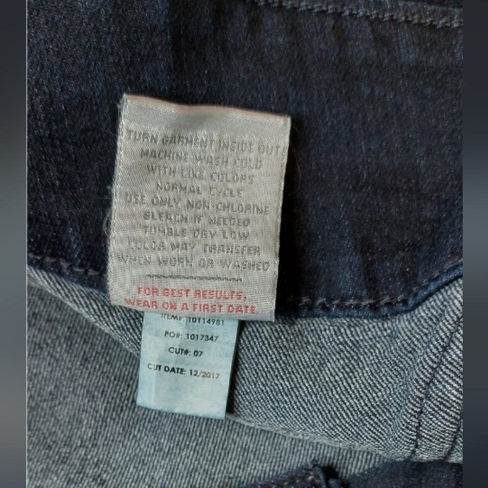 Torrid Dark Wash Button Front Jeggings size 22S Jeans Denim Stretch Soft Comfy - Picture 8 of 10